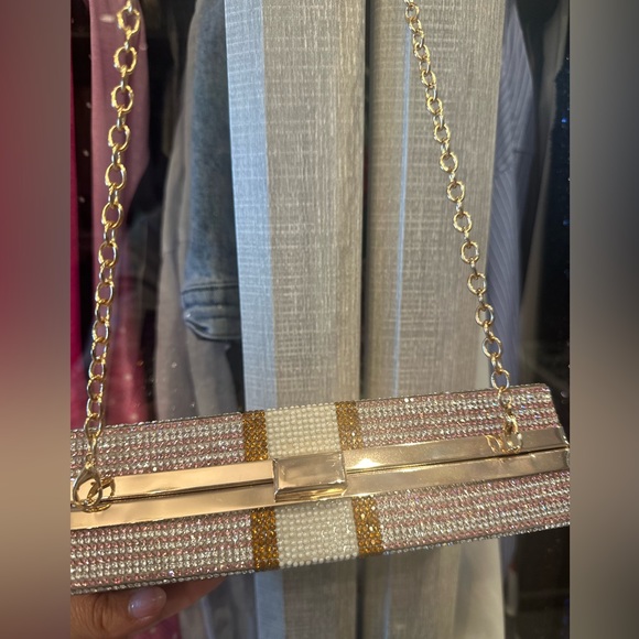 Women’s stack of cash evening bag crystal rhinestone clutch/shoulder bag. - Picture 5 of 8